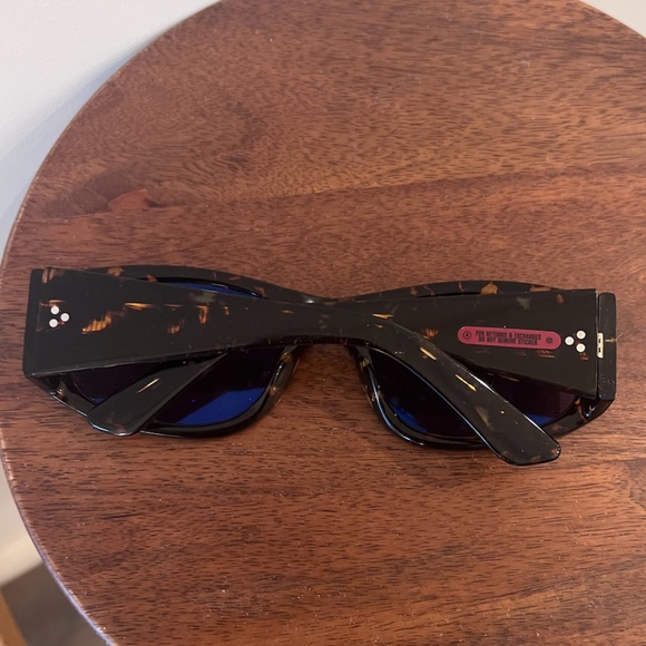 AKILA EAZY Sunglasses Brand New With Original Case main image 9